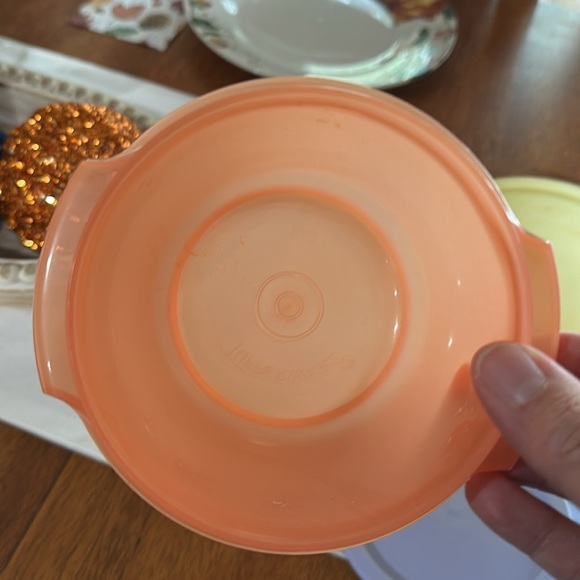 Set of assorted Tupperware items - Picture 3 of 9